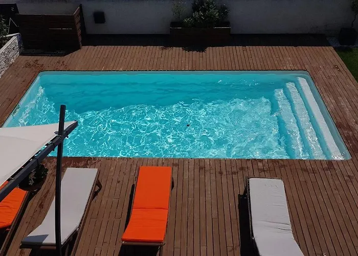 Avec Piscine Dans Le Sud De La France Βίλα